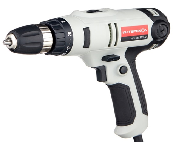 Tournevis bon marché jusqu'à 5000 roubles Interskol DSh-10 / 320E2