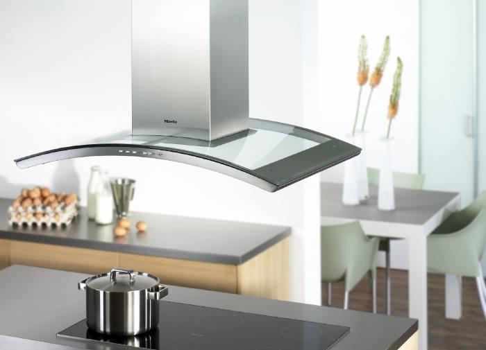 hotte îlot dans la cuisine