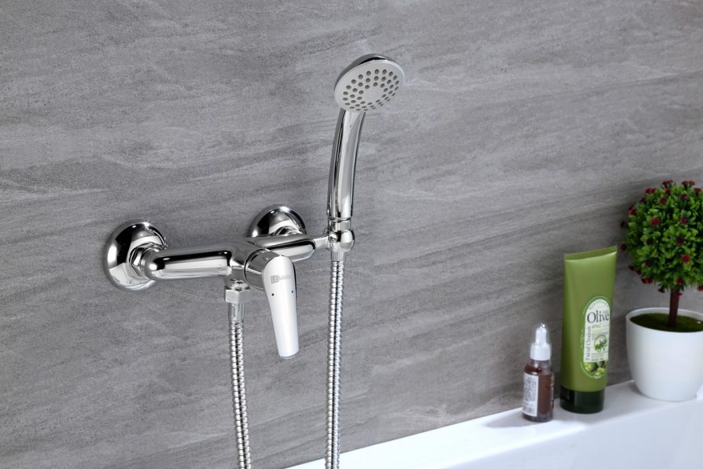 Arrosoir et mélangeur